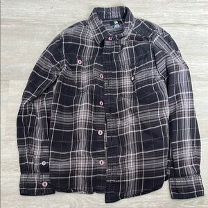 Black and Gray Plaid Button-Up Shirt